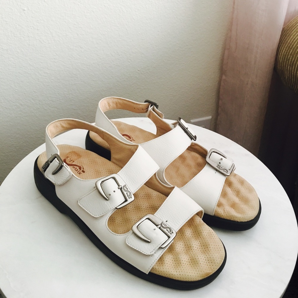 SoftWalk women's trendy sandals white size 10